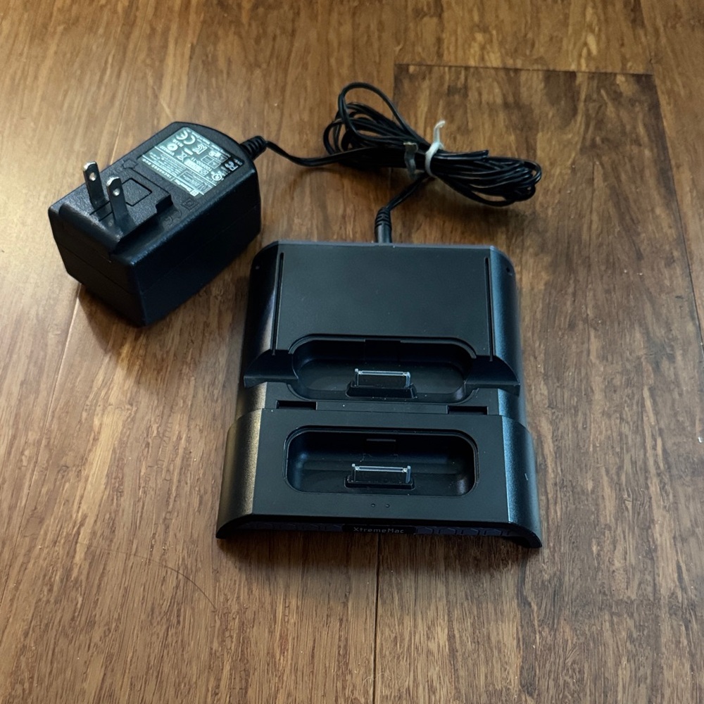 Duo Portable Charging Dock Station XtremeMac InCharge iPhone iPad Stand Adapter